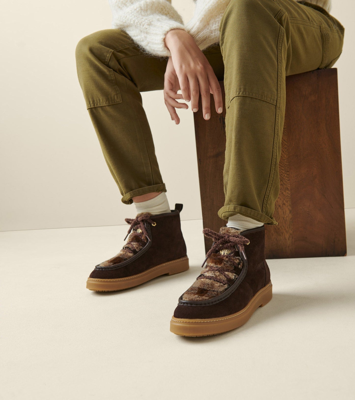 W26326:CH DARK CHOCOLATE WP SUEDE/ BROWN PLAID FUR/CH DARK CHOCOLATE&IVORY LACES/MEDIUM GUM OS