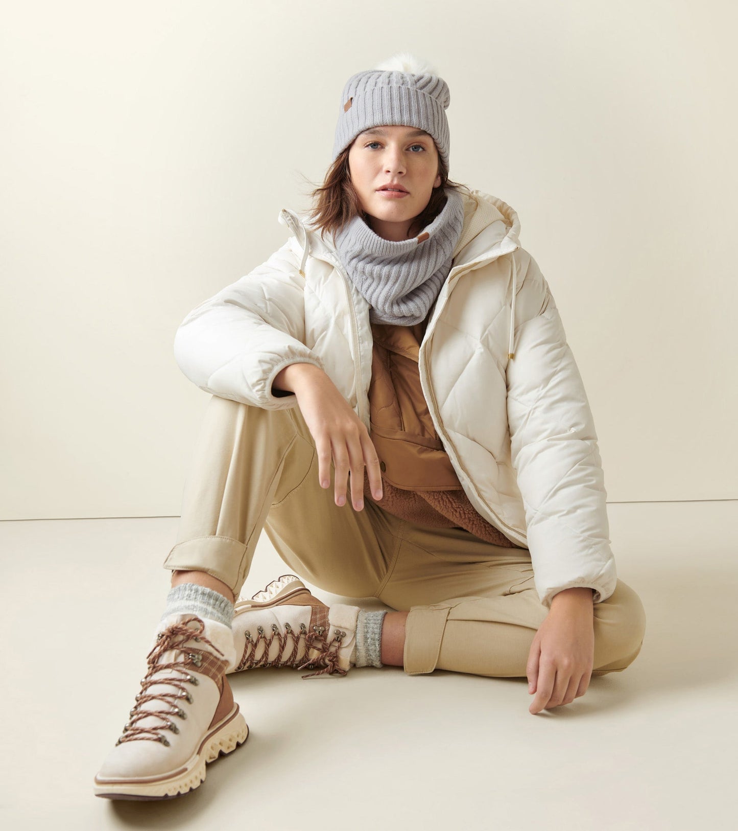 W27338:ANGORA NUBUCK/IVORY WP